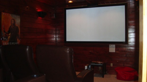Cabin theater room